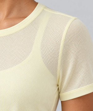 Avensai AeroChill Open-Back Workout Tee - Dancing Yellow